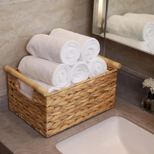 Cesta Rectangular de Jacinto de Agua Tejida a Mano con Asas de Madera, Cesta de Almacenamiento Hecha a Mano, Ecológica, Hecha en Vietnam - Product Image 3