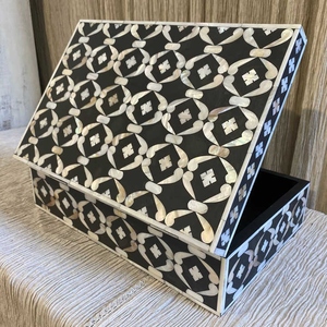 Boîte à bijoux en nacre faite à la main boîte de rangement de luxe pour bagues boucles d'oreilles et colliers boîte cadeau élégante de décoration pour la maison pour les femmes - Product Image 3