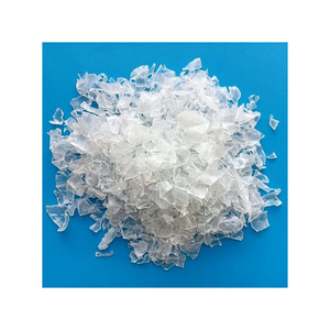 Débris de flocons de bouteilles PET en vrac offerts aux recycleurs et aux acheteurs mondiaux de plastique - Product Image 1