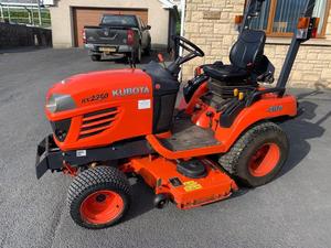 Venta caliente Kubota BX2350 4x4 Mini Tractor agrícola para cortar el césped y el cuidado del jardín con componentes básicos del motor - Product Image 5