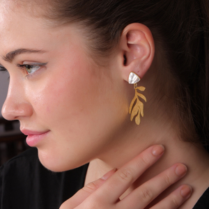 Pendientes de gota de moda elegantes hechos a mano Dua Mother Pearl Trillion 18K chapado en oro latón joyería de boda para mujer - Product Image 6