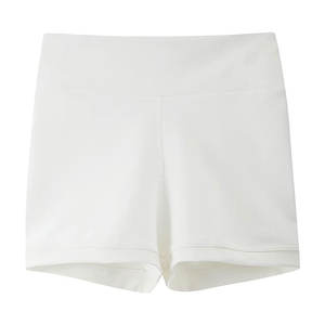 Shorts de cheerleading de bonne qualité pour femmes, légers, respirants, pour les routines d'équipe et les mouvements. - Product Image 1