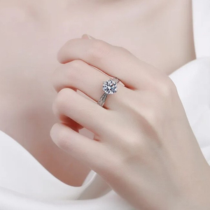 Anillo de Compromiso y Matrimonio de Oro Rosa de 14K y 18K con Diamante Cultivado en Laboratorio, Certificado IGI, Corte Brillante, Diseño Halo, para Fiesta o Aniversario - Product Image 6