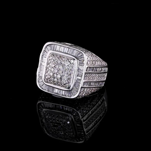 Bague Hip Hop de Luxe en Moissanite Diamant Carré avec Coupe Baguette en Argent Sterling, Bijou Parfait pour Hommes pour les Soirées - Product Image 1