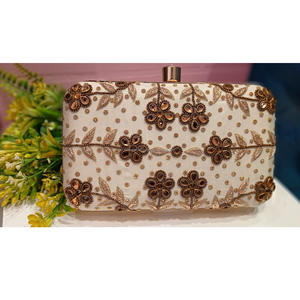 Pochette de broderie à la main de conception à la mode pour les femmes et les filles meilleur sac de soirée vente chaude au Qatar Dubaï sacs élégants - Product Image 3