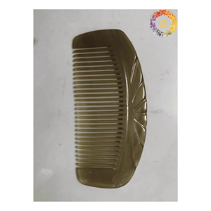 Peigne en corne naturelle pour le soin des cheveux Matériau de buffle fait main Origine Vietnam avec propriétés antistatiques pour cheveux de dames - Product Image 6