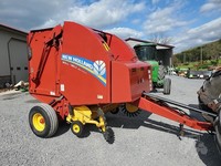 Presse à balles rondes New Holland Roll-Belt 450 Utility Plus à faible niveau sonore à vendre