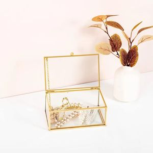 Boîte de rangement pour bijoux de taille et de forme personnalisées Stockage de bijoux en métal et en verre de qualité supérieure - Product Image 1
