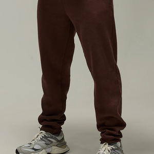 Service OEM : Conception de survêtements pour hommes à prix compétitif avec logo personnalisé pour les commandes en gros – Design de logo personnalisé, coupe confortable et décontractée - Product Image 4