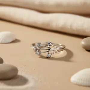 Cincin Janji Wanita Berlapis Rhodium Perak 925 dengan Potongan Geometris Romantis Emerald - Product Image 1