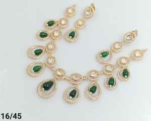 JOYERÍA DE COBRE TRADICIONAL Y DE MODA INDIA CONJUNTO DE JOYERÍA DE BODA NOVIA PARA MUJER CONJUNTO DE PENDIENTES Y COLLAR - Product Image 2