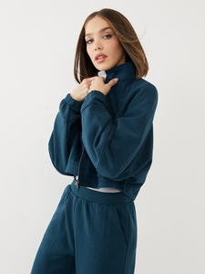 Ensemble de survêtement pour femmes, nouveau design, court, en polaire de polyester, style hip-hop, haute qualité, logo et couleur personnalisables - Product Image 4