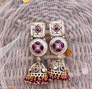 Boucles d'oreilles royales traditionnelles Rajwadi Glow Jhumka avec torsion traditionnelle pour les tenues de Fusion Boucles d'oreilles pour femmes pour la mode de fête - Product Image 2