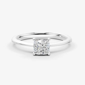 Anillo Solitario Clásico de Oro Sólido de 14K con Diamante Cultivado en Laboratorio de Corte Cojín de 0.80 Quilates EF-VVS2, Producto Genuino - Product Image 1