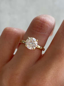 Bagues de fiançailles solitaires en or massif 14 carats personnalisées avec diamants ronds de laboratoire taillés en brillant Vente en gros - Product Image 3