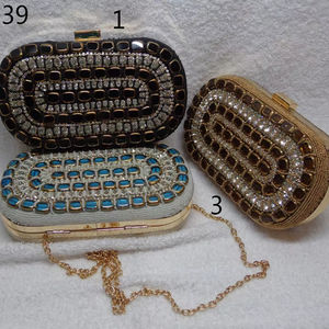 FL239 Sac à main pochette en cuir Saffiano brodé ethnique indien de créateur, en coton/jute, pour femme, idéal pour mariages, soirées et occasions spéciales, fait main - Product Image 1