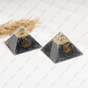 Pyramide en Orgone de Tourmaline Noire avec Pointe de Cristal pour la Guérison, la Méditation et la Décoration - Vente en Gros - Product Image 4