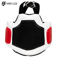 Protège-poitrine léger en cuir PU pour l'entraînement de Muay Thai, de karaté et de boxe, respirant et durable, emballage personnalisé