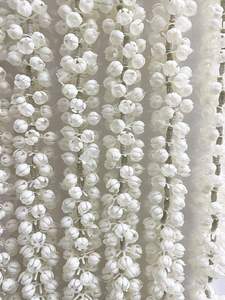 Artificial Jasmim Buds (Mogra) & Rose Cordas Guirlandas Pacote de 6 | 2.5 Ft (30 polegadas) Hangings florais - Product Image 4