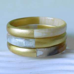 Cuerno de búfalo inteligente hecho a mano de lujo al por mayor Natural búfalo buey vaca cuerno brazalete joyería de moda para hombres y mujeres - Product Image 1