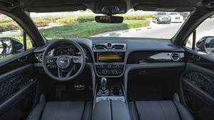 2023 BENT L E Y BEN-TAYGA 4.0P - NEGRO, motor V8 biturbo de 4.0 litros, transmisión automática de 8 velocidades - Product Image 5