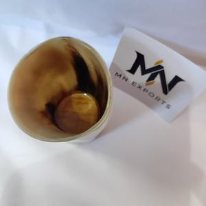 Cuerno de origen ético Vidrio para beber Vidrio de cuerno de búfalo ecológico y duradero Acabado brillante con resistente - Product Image 1