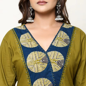 Pantalon de fête extensible en pur coton brodé à séchage rapide évacuant l'humidité Kurti Pocket Dupatta Casual 3 pièces pour adultes - Product Image 1