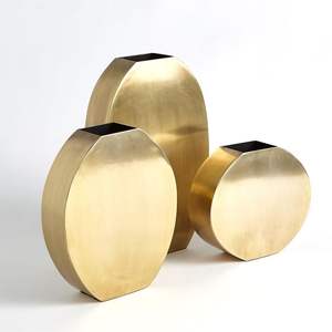 Florero de metal artístico hecho a mano de manera única con trabajo de oro antiguo ideal para arreglos florales Premium - Product Image 4