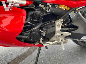 2020 Ducati SuperSport 950 en Ducati Red Usada Sportbike - Product Image 6