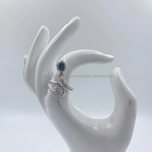 Meilleur prix pour les bracelets en argent modernes Bague détaillée complexe vintage pour le mariage des femmes Touche d'élégance intemporelle - Product Image 1