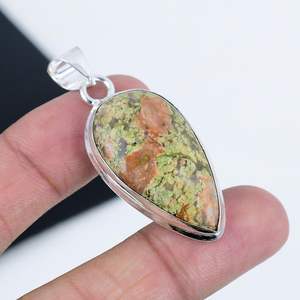 Pendentif en pierre précieuse rare Unakite, argent sterling 925, fait à la main, bijoux pour enfants et femmes, coupe en goutte d'eau, design unique, à porter tous les jours, cadeau - Product Image 1