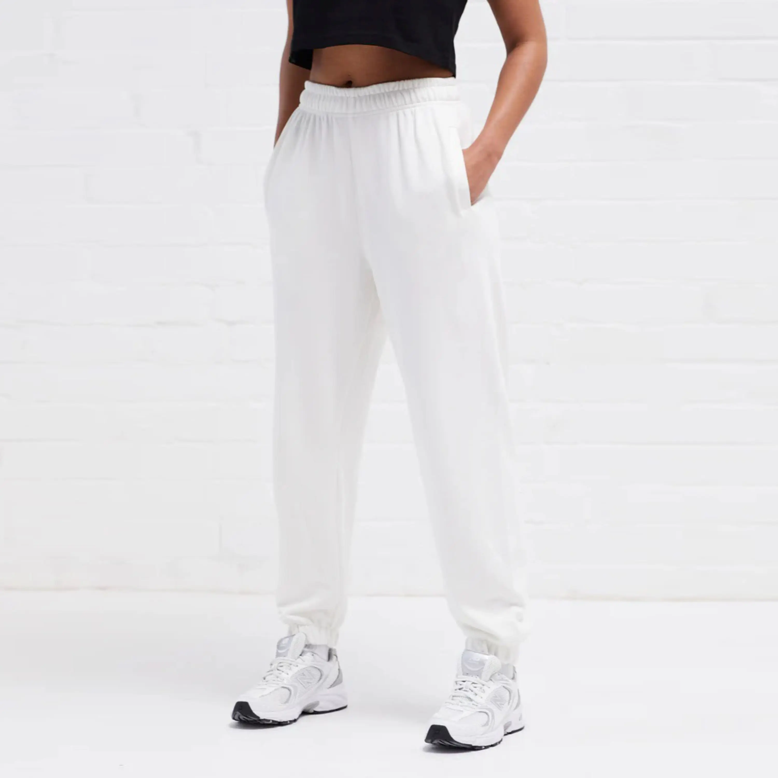 60% Cotton 40% Polyester Elastic Cuffs Relaxed Fit Established Relaxed Fit Jogger Cream Women's Tracksuit Bottoms