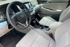 HYUNDAI TUCSON 2.0L SEL FWD 2018 - Product Image 2