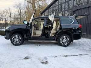 Lexus LX 570 2017 Usado, SUV, 5.7L V8, Automático, Gasolina, 5 Asientos, Techo Panorámico Oscuro Eléctrico - Product Image 3