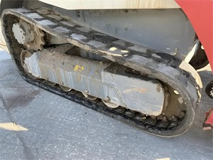 Best Mini Skid Steer Track Loader 2019 TAKEUCHI TL8R Used Powerful Performance Small Skid Steer Loader With Bucket for Sale - Product Image 3