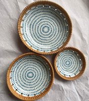 Basquete redondo tecido de bambu, cesta rattan w pendurada decoração com superfície de cerâmica com vários padrões tamanho 19cm, 16cm e 13cm feita à mão no vietnã