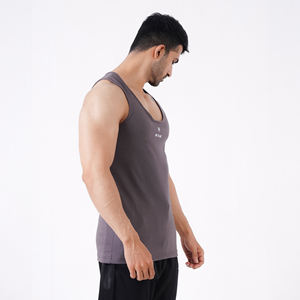 Camiseta sin mangas personalizada de alta calidad para hombre, nuevo estilo, ropa deportiva de punto transpirable de Color sólido con estampado decorativo y capucha - Product Image 3