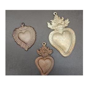 Adorno de corazón sagrado de metal adorno colgante de Navidad para decoración del hogar de vacaciones - Product Image 3