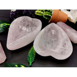 Magnifiques bols design en quartz rose sculptés à la main en forme de cœur - 5 pouces et 300 g (0,66 lb) - UN SEUL BOL - Product Image 3