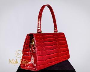 Luxury Women Faux Fur <b>Top</b> Handle Bag Magnetic Snap Closure Chain Strap <b>Cross</b> Body Use Durable Eco-friendly Solid Pattern - Product Image 2