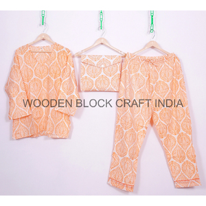 Ensemble pyjama floral chic et élégant pour femmes vêtements de nuit relaxants pour se prélasser et soulager le stress vêtements de nuit floraux à la mode - Product Image 1