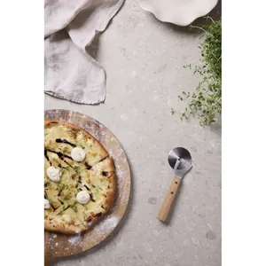 Cortador de Pizza Personalizado VINGA Paso, Utensilios de Cocina Premium para Pizzas Perfectas - Product Image 2