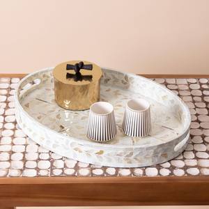 Plateau en nacre ovale à motif floral, ton crème, fait à la main, plateau de service décoratif pour une décoration élégante de la maison, salle à manger et salon - Product Image 2