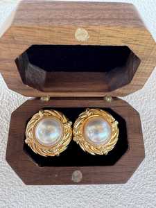 Pendientes de perlas barrocas Pendientes colgantes elegantes vintage Joyería de declaración única Tachuelas redondas Plata de Ley 925 Chapado en oro de 14K - Product Image 5