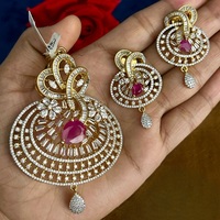 Ensemble collier et boucles d'oreilles tendance en zircon plaqué or, pour mariage et soirées, pour femmes