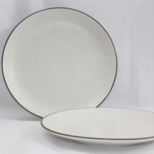Assiettes à dîner en porcelaine blanche classique en gros bon marché personnalisées pour les fêtes - Product Image 1