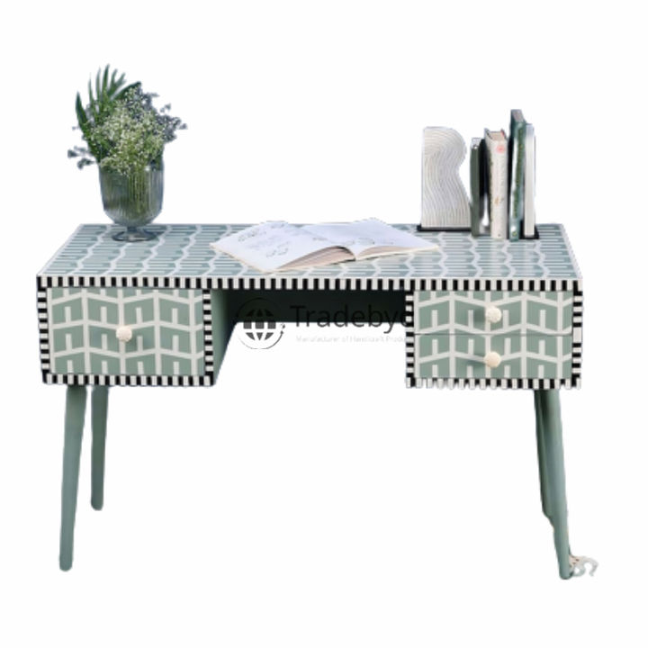 Available in different Colors