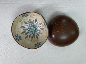 Bol en coquille de noix de coco poli de haute qualité, écologique, au design minimaliste, pour la vaisselle de cuisine à domicile, fabriqué au Vietnam - Product Image 2