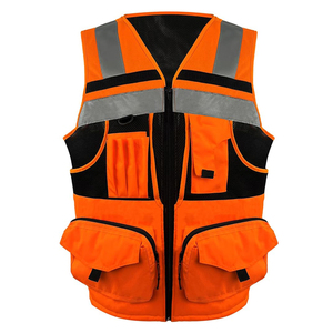 เสื้อกั๊กนิรภัยสำหรับผู้ชาย ดีไซน์ใหม่ สะท้อนแสงมองเห็นได้ชัดเจน ผลิตจากวัสดุโพลีเอสเตอร์ 100% สำหรับความปลอดภัยบนท้องถนน - Product Image 4