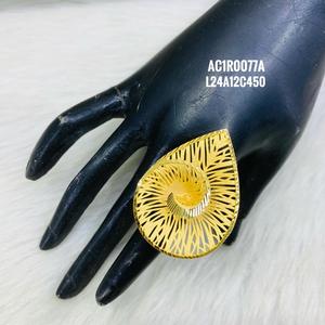 Elegante anillo clásico de un gramo chapado en oro rosa Diseño único de forma de flor Los mejores precios en línea para joyería de moda - Product Image 1